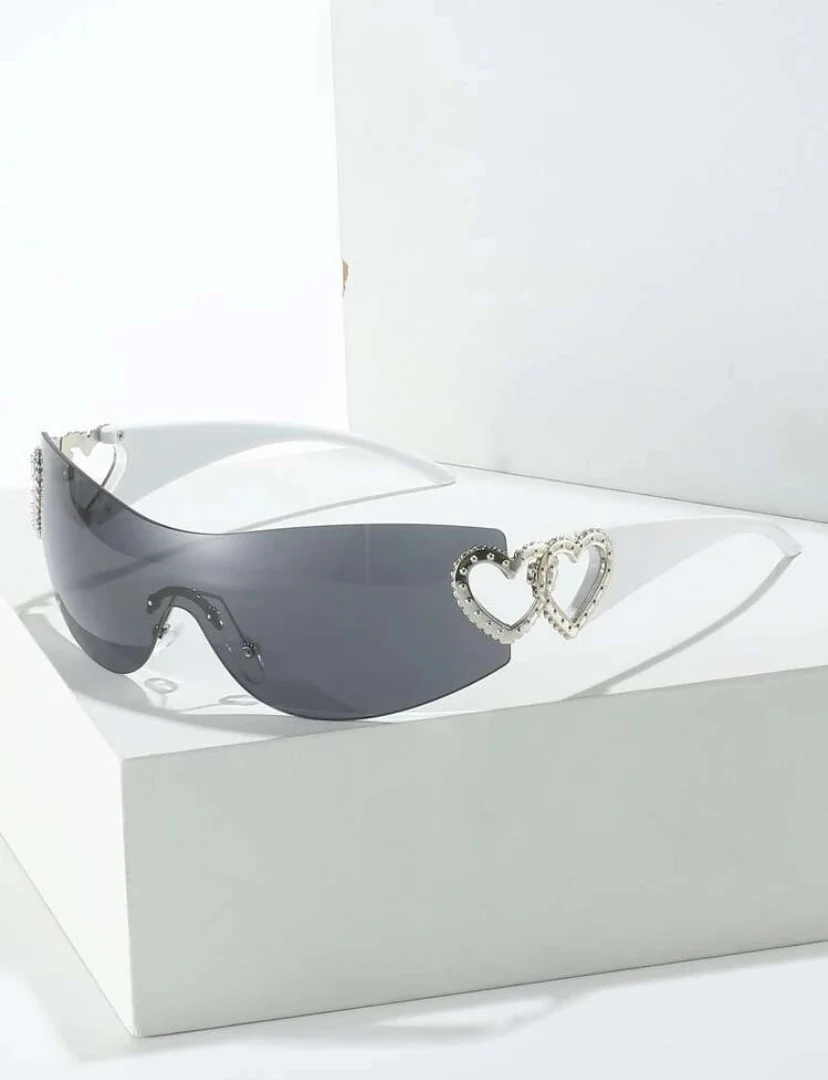 Y2K Style Heart Decor Rimless - Image 6